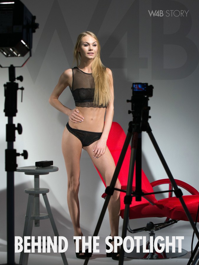 2016-04-17 / Nancy A - Behind the spotlight